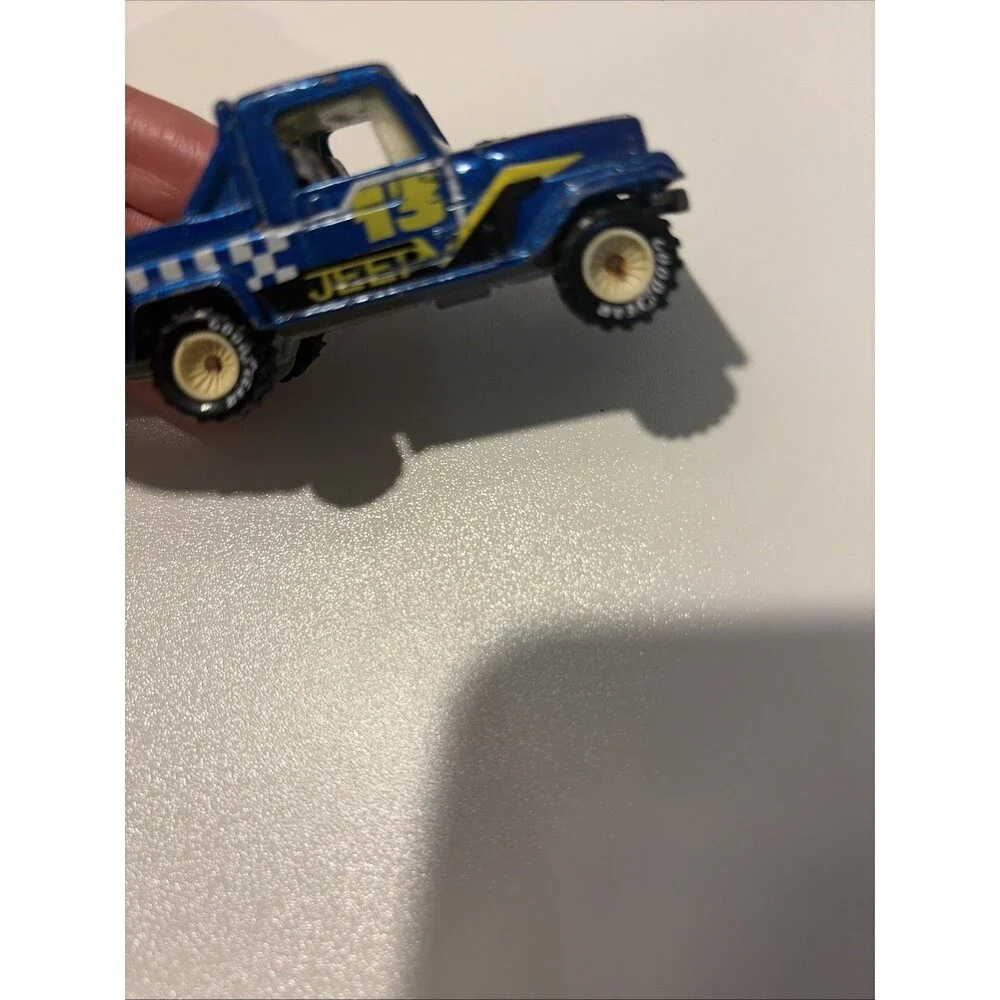 Hot Wheels 1980s Jeep Scrambler Blue/yellow